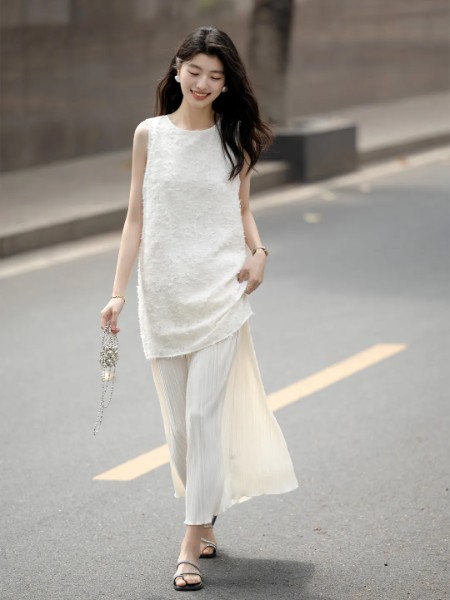 德玛纳[dmé]女装品牌2025夏装新品展示