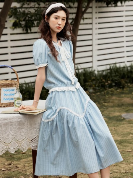 谜秀(MISHOW)女装时尚温柔宽松显瘦甜美连衣裙2025夏季新款