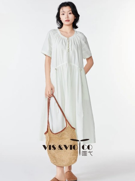唯弋VIS＆VIO(VIS＆VIO)女装法系优雅通勤宽松舒适连衣裙2025夏季新款