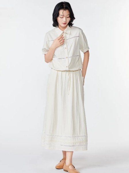 唯弋VIS＆VIO(VIS＆VIO)女装法系优雅通勤宽松舒适连衣裙2025夏季新款