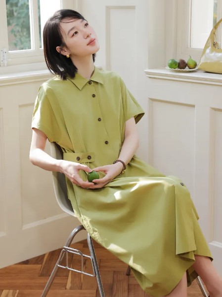 那汀女装休闲时尚舒适透气凉感短袖2025夏季新款