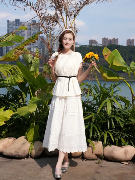 樱之花(insvar)女装高级时尚淑女气质显瘦短袖2025夏季新款