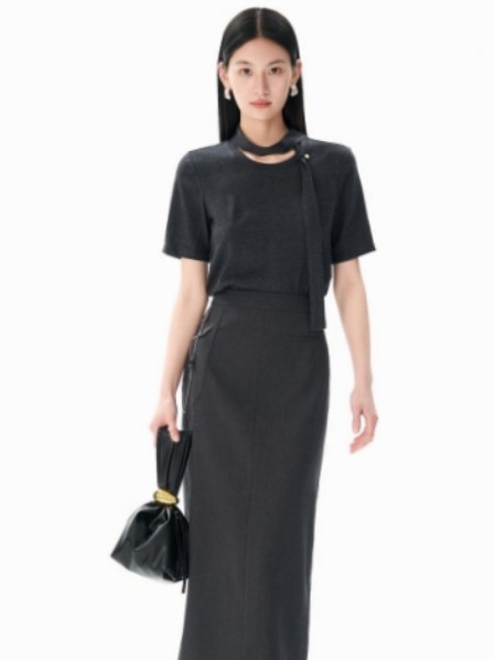 依维妮(IVENI)女装气质知性优雅职业女装2025秋季新品