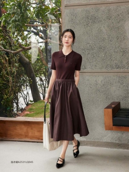 艾凸苏希(Aitoo.Suxi)女装高级气质优雅知性女装秋款2025新品