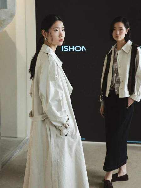 堓上(ISHONTTE)女装简约高级气质优雅2025秋季新品