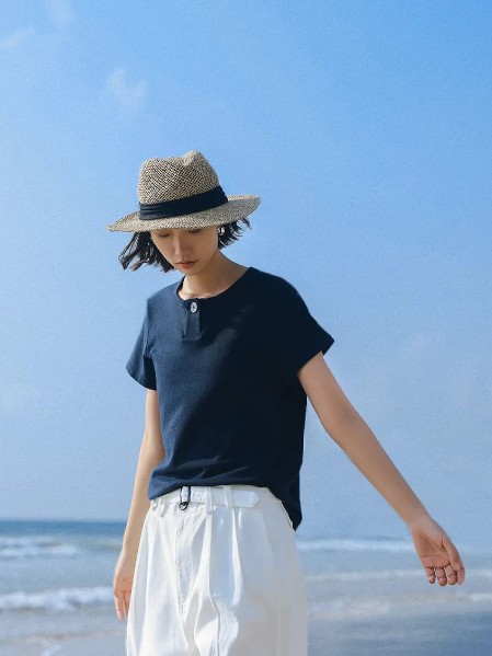 堓上(ISHONTTE)女装温柔清新简约时尚女装2025夏季新款