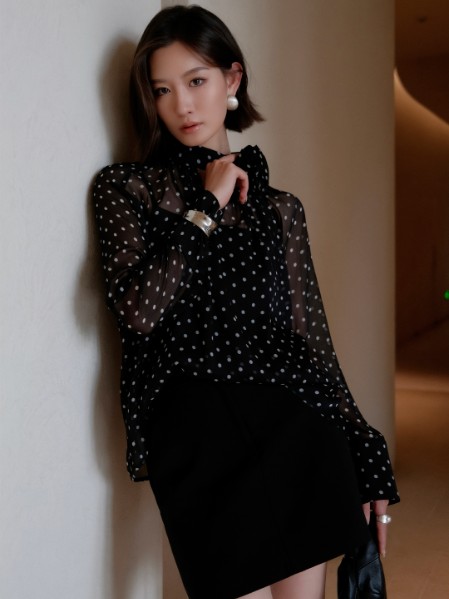 VIEAING薇迎女装复古轻奢针织显瘦女装2025秋季新款
