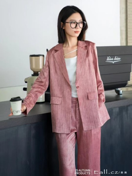 意澳(Eall.cz)女装简洁休闲气质西装套装2025新款