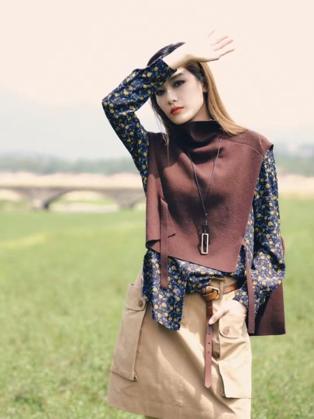 底色(Dins)女装2025秋季新款