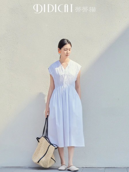 蒂蒂猫(DIDICAT)女装休闲宽松连衣裙2025夏季新款
