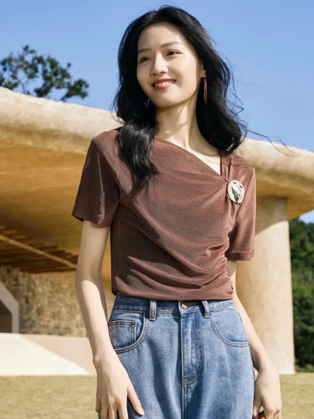丝雨桐(SIYUTN)女装气质温柔女装2025夏季新款