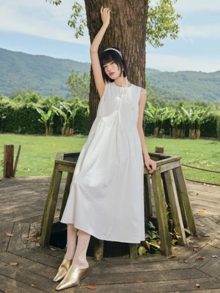 森林鸟女装森系简约自在女装2025夏季新款