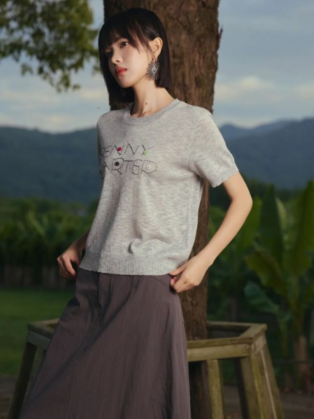 森林鸟女装森系简约自在女装2025夏季新款