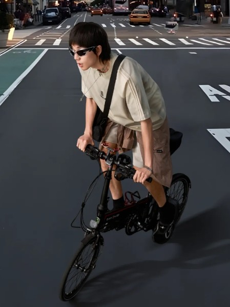 素拼男装品牌舒适潮流设计感短袖2025夏季新款