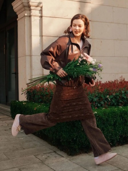 曼德诗女装复古皮衣外套2025秋季新款