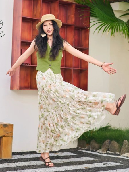 曼诺比菲(M STAR)女装品牌清爽亚麻2025夏季新款