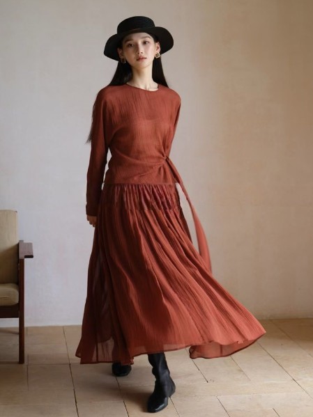 爱依莲女装品牌复古经典气质2025秋季新品