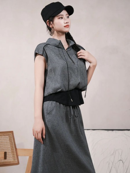 薇薇希(VIVIS)女装简约时尚气质2025夏季新款