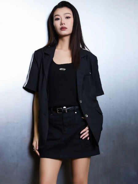 美丽哲学女装时尚摩登2025夏季新款