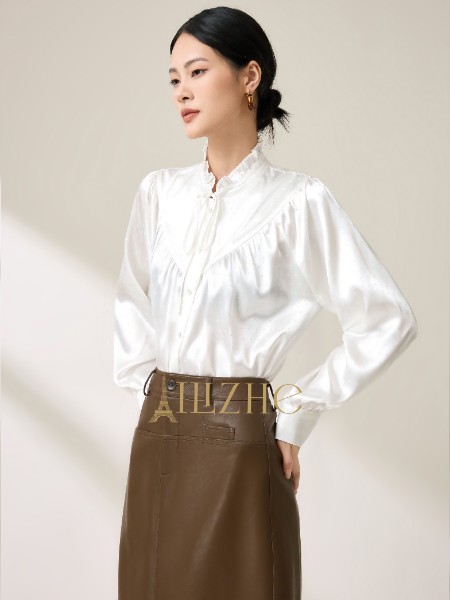 艾丽哲(Ailizhe)女装品牌2025年冬季最新产品展示