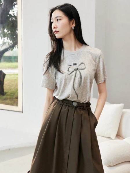 艾凸苏希(Aitoo.Suxi)女装品牌2025秋季新品
