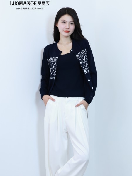 罗曼可女装品牌2025秋季新品