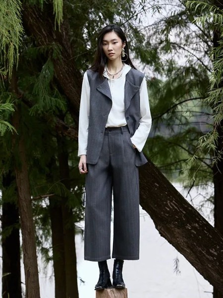 城市格调(URBANFORM)女装品牌2025秋季新品