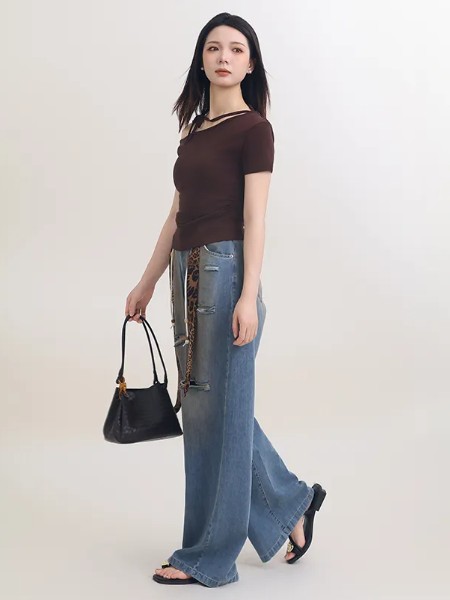 美丽穿女装品牌摩登复古牛仔度假风2025秋季新品