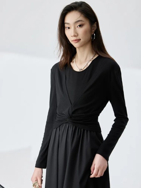 城市格调(URBANFORM)女装品牌韩版气质休闲减龄2025秋季新品