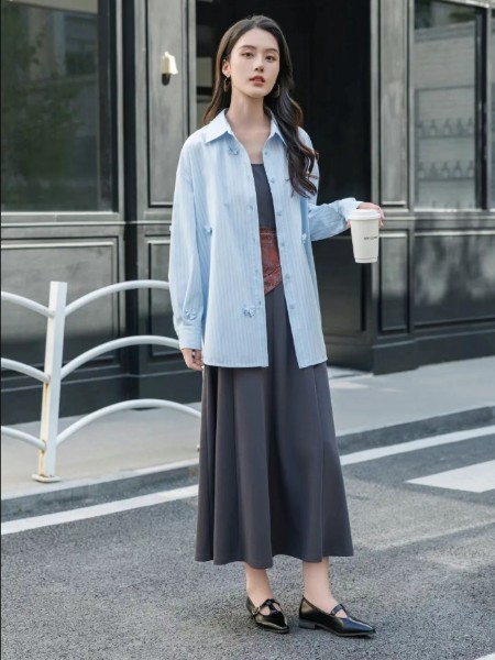 觅恋女装品牌韩版时尚减龄长袖衬衫外套2025秋季新品