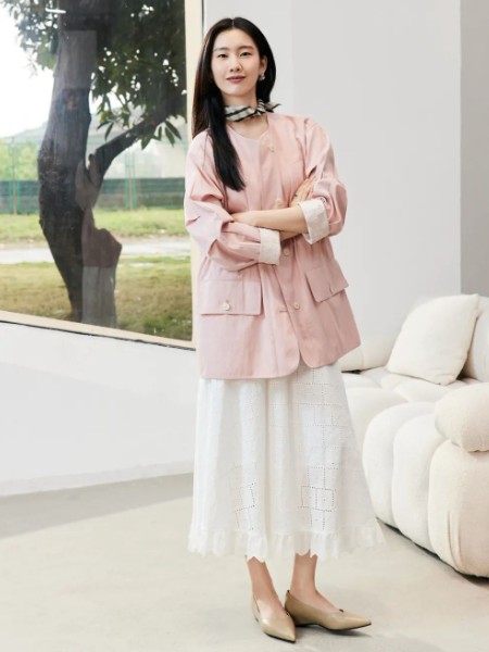 艾凸苏希(Aitoo.Suxi)女装品牌粉色休闲宽松外套2025秋季新款