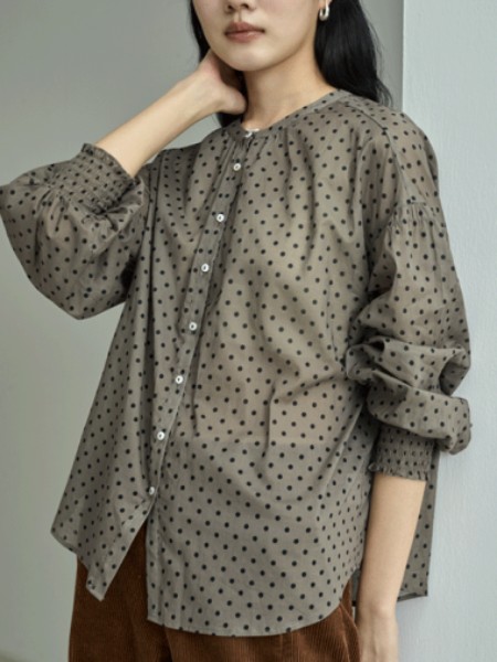 森布日Senbur(Senbur)女装品牌最新产品展示黑色小圆点长袖衬衣
