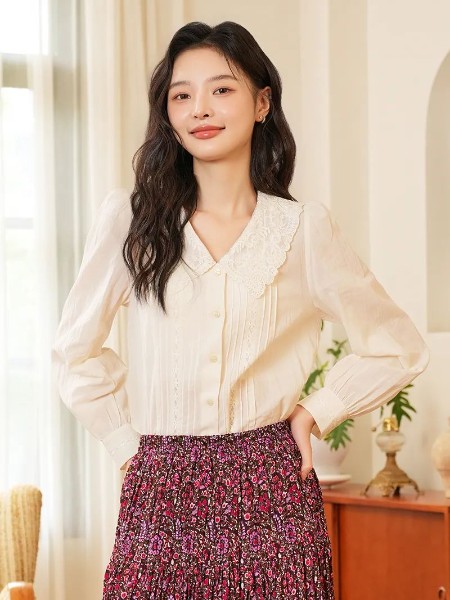 费依(FAY FAYEE)女装品牌最新产品展示长袖米白色衬衫