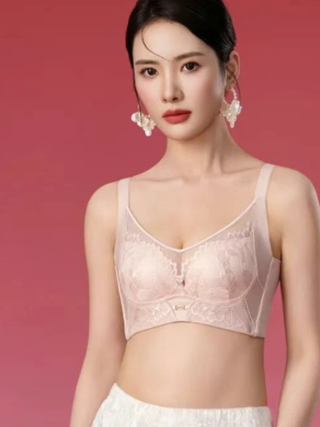 爱戴内衣睡衣品牌最新产品展示聚拢显身材舒适2025新款秋季内衣