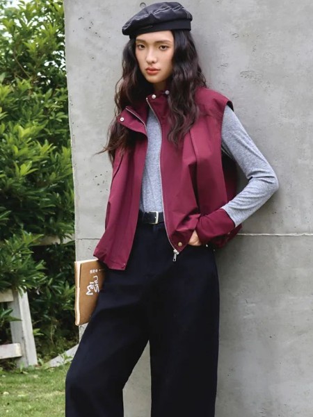 钡禾(R-HE)女装品牌最新产品展示红色无袖休闲外套