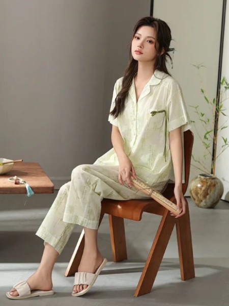 妮可雅内衣睡衣品牌最新产品展示复古宽松女睡衣居家服