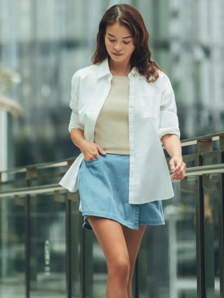Giordano佐丹奴(Giordano)休闲牛仔品牌最新产品展示白色宽松衬衫