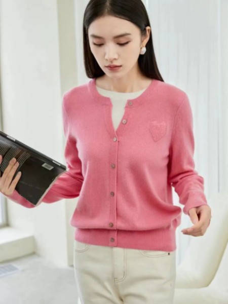 尼赫菲女装品牌最新产品展示粉色2025新款假两件针织衫女打底长袖休闲薄款上衣甜仙