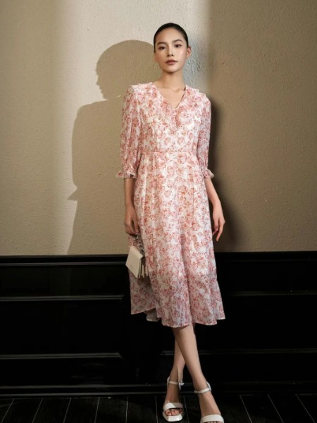 基弟(JIEDEAR)女装品牌2025春夏桑蚕丝新款半袖连衣裙女法式印花真丝打底裙子