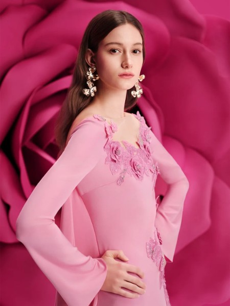 拉珂蒂(La Koradior)女装品牌高级定制优雅名媛晚晏红毯年会刺绣玫粉色礼服