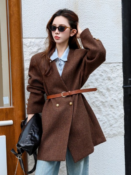 女装品牌美拉德小香风羊绒大衣女2025新款秋冬高级感正肩v领双面呢厚外套