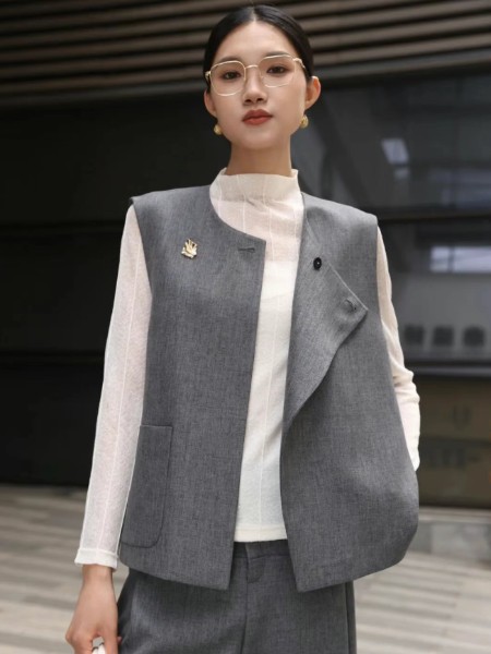 璟逸(JINGYI)女装品牌灰色气质马甲套装2025新款