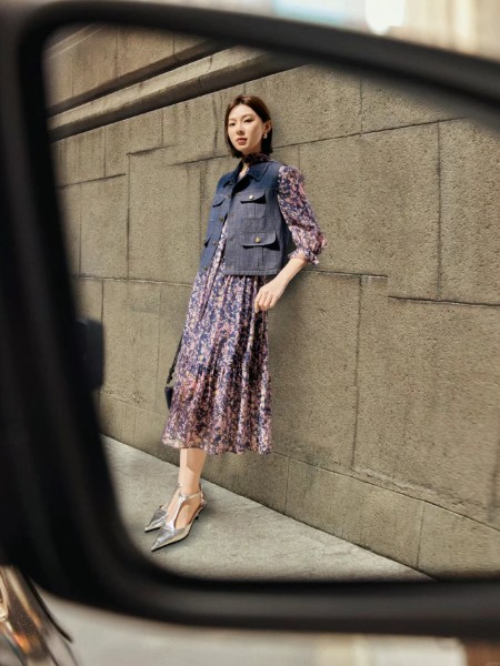 韩序(HANXU)女装品牌碎花连衣群搭牛仔马甲2025秋季新款