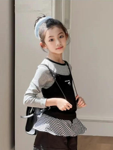 童装品牌女童秋装2025新款洋气秋季中大童小女孩吊带马甲假两件打底上衣