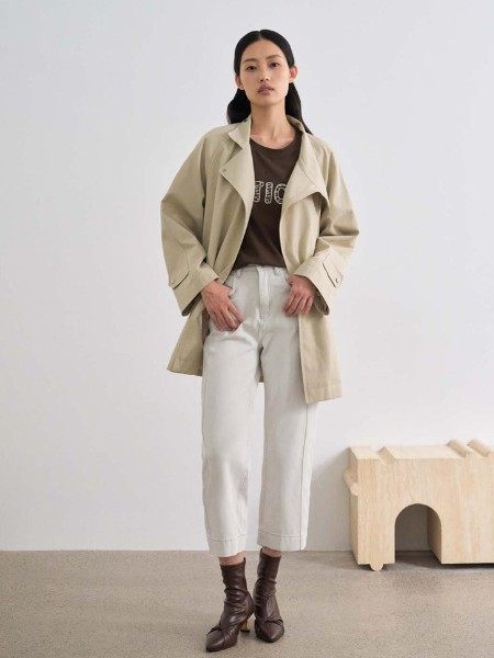 青稚女装品牌2025新款职场立领长袖外套浅卡其中长款风衣