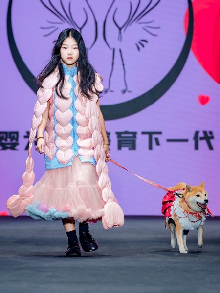 婴二代品牌时尚潮流童装2025最新产品展示