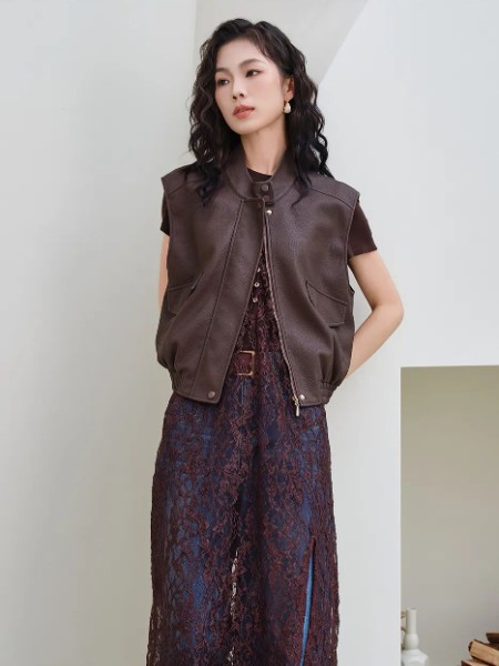 鸢娜尔(innaeydn)女装品牌2025秋季最新产品展示