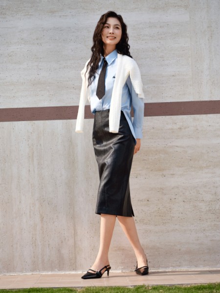 鸢娜尔(innaeydn)女装品牌2025秋季最新产品展示