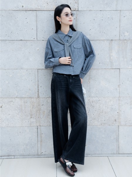 香影女装品牌2025秋冬最新产品展示