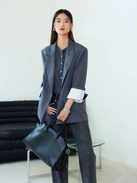 佳人苑(jiarenyuan)女装品牌2025秋冬最新产品展示